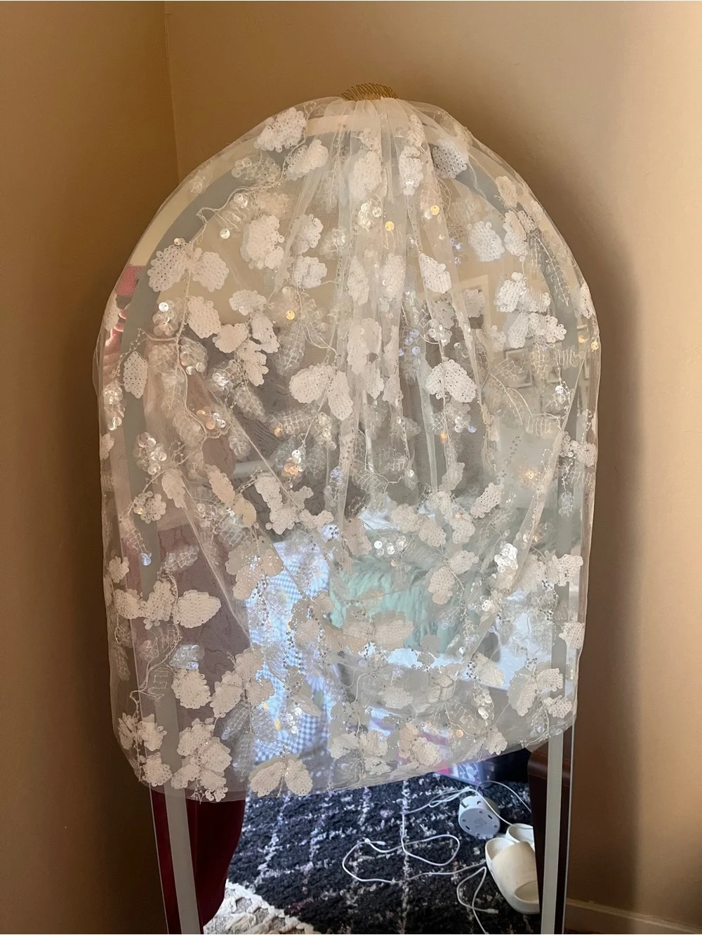 30” Embellished Floral Lace Bridal Veil in Ivory